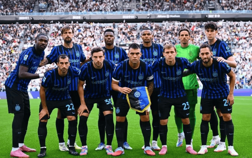 富安健洋：加盟阿贾克斯是全新开始，希望能成为年轻球员榜样（富安健洋：转投阿贾克斯开启新篇章，盼成年轻球员楷模）