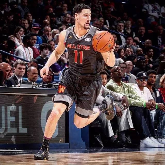 穆里尼奥：执教与评论教练是两回事，而评论别人总是容易的（穆里尼奥：带队与点评是两码事，指点他人总是最容易）