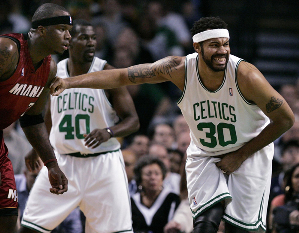 太阳报：英格兰球迷对世界杯票价不满，指责这是资本敛财行为（太阳报：英格兰球迷抨击世界杯高票价，称资本圈钱）