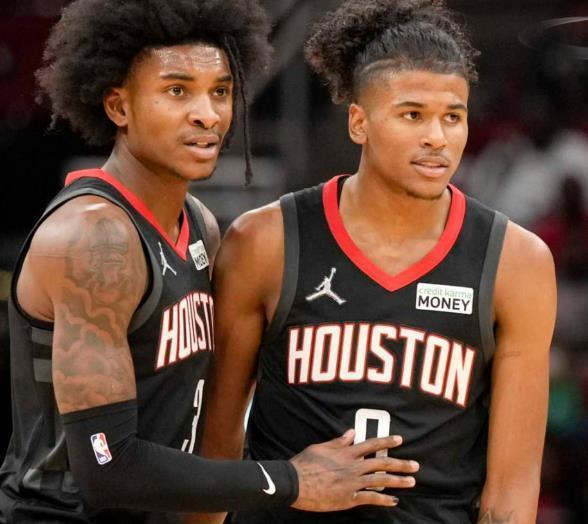 欧冠前瞻：摩纳哥面临攻击线残缺，加塔拉萨雷表现起伏大（欧冠前瞻：摩纳哥锋线伤缺，加塔拉萨雷状态不稳）