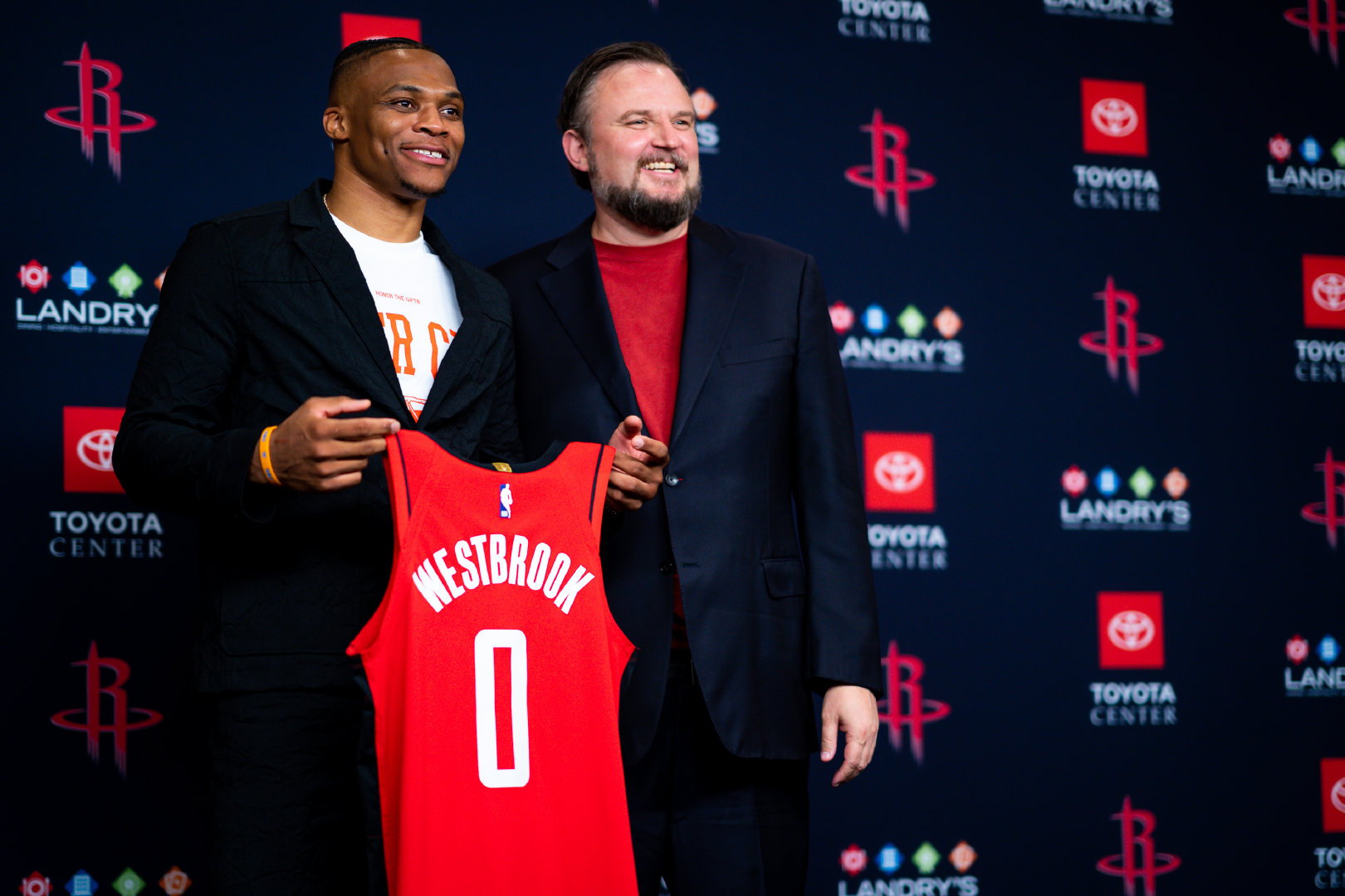 福布斯25年NBA球员收入排名！三人破亿，库里打破詹姆斯统治登顶（福布斯公布近25年NBA球员收入榜：三人生涯破亿美元，库里取代詹姆斯登顶）