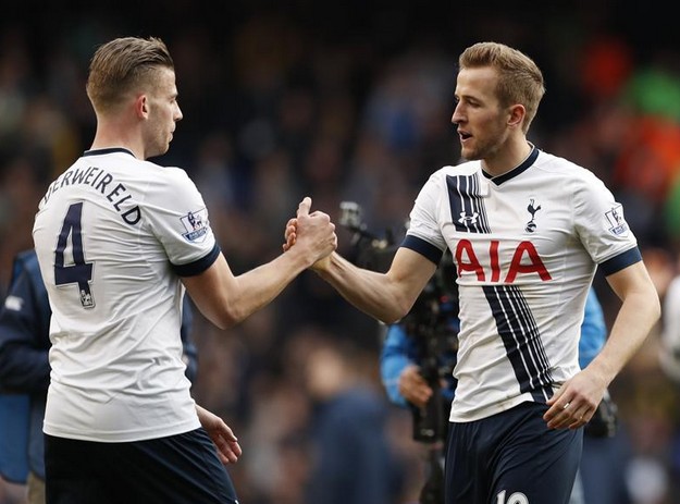 曼城有望大胜桑德兰，展现沉稳防守，争夺英超积分榜席位。（曼城剑指大胜桑德兰，稳固防线力争提升英超排名）