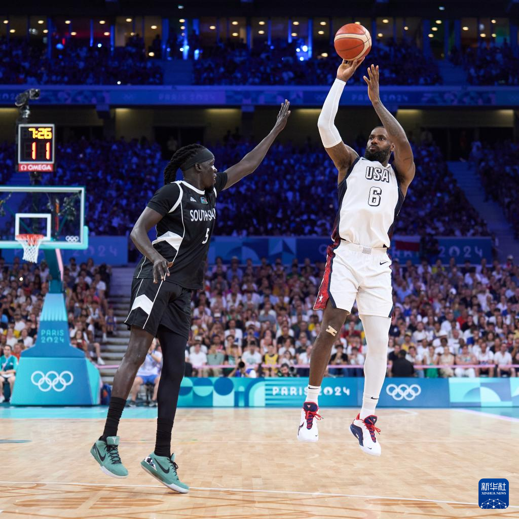 迪乌夫：齐沃经常和我交流帮我提高，高兴自己的机会越来越多（迪乌夫：齐沃常与我沟通助我提升，很高兴我的机会越来越多）