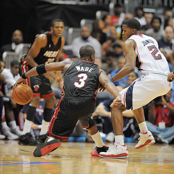 越南U21女排一球员性别不合规，队伍参赛资格被取消，四场比赛全部判负（越南U21女排因球员性别不符规定遭取消参赛资格，已赛四场均判负）