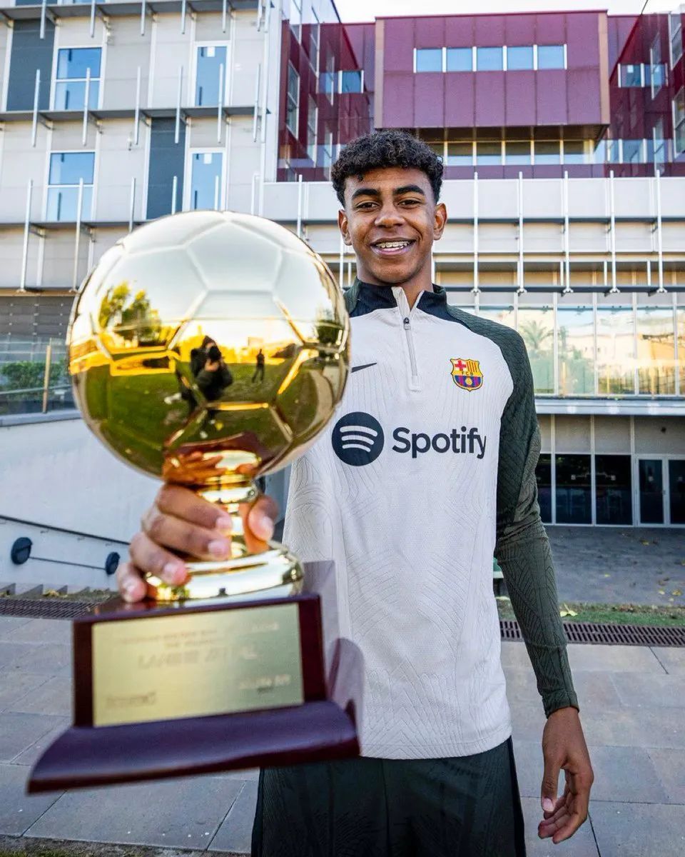 祝贺，足协推荐的谭杰、青苗联赛获亚足联草根足球特殊贡献奖（足协推荐的谭杰与青苗联赛荣膺亚足联草根足球特殊贡献奖）