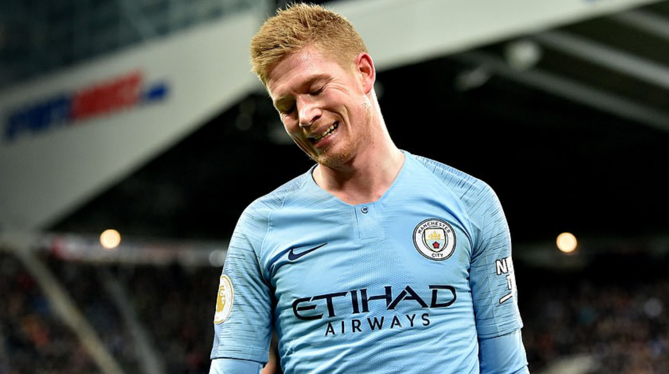 詹姆斯的坚韧不拔：回顾那场惊心动魄的扣篮时刻（勒布朗·詹姆斯的不屈精神：重温那次震撼人心的扣篮瞬间）