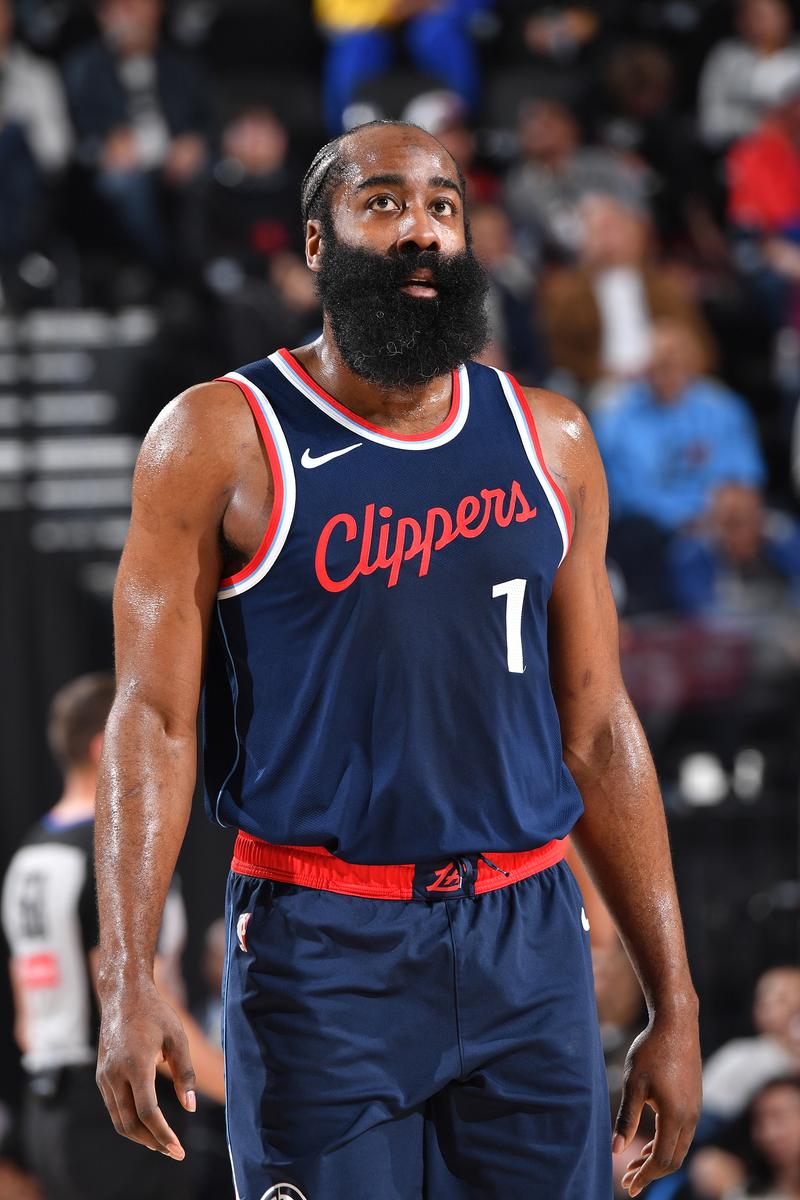 NBA年终大战顶级名场面时刻：詹皇凶残暴扣 沃尔神仙360上篮（NBA年末大战高光名场面：詹姆斯霸气重扣，沃尔神级360度上篮）