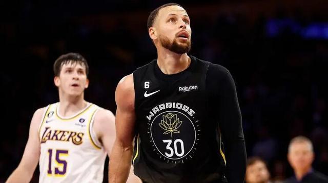 特里皮尔：我与图赫尔交谈过，若国家队需要会选择回归（特里皮尔：已与图赫尔交流，若国家队需要我会回归）