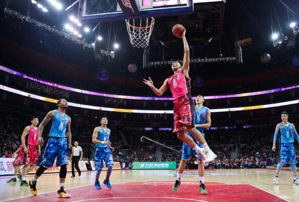 马卡谈恩德里克租借：皇马出租出去的前锋再回归时很难有成就（马卡评恩德里克外租：皇马外借前锋回炉后难成气候）