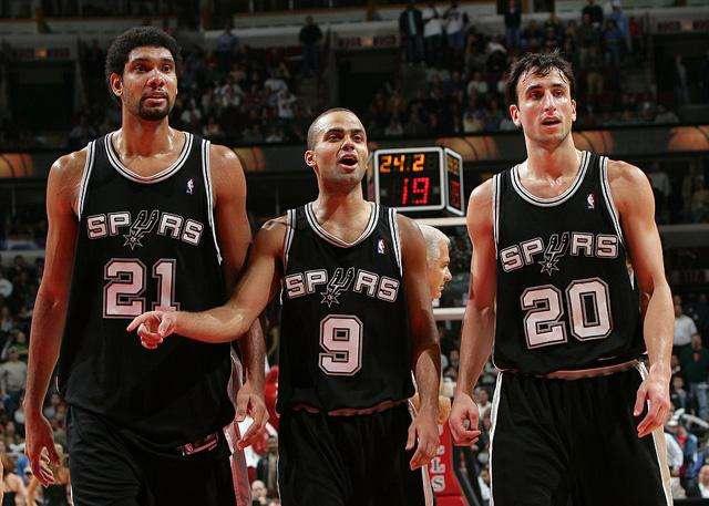 凯尔：比赛中阿德耶米被挑衅但保持了冷静，这说明他又成长了（凯尔：阿德耶米赛场遭挑衅仍冷静应对，成熟度再提升）