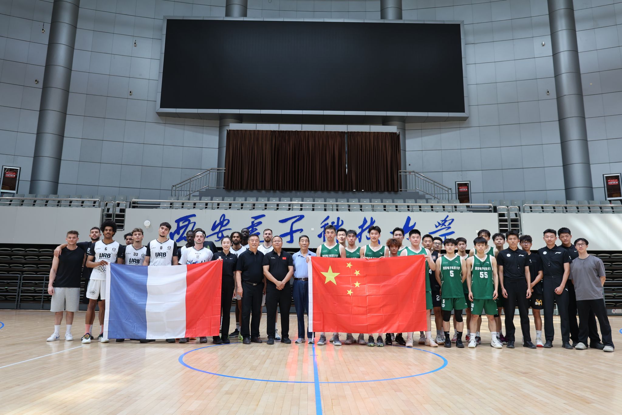 巴甲半场：阿科斯塔、塞纳破门，弗鲁米嫩塞2-0弗拉门戈（巴甲半场战报：阿科斯塔、塞纳先后破门，弗鲁米嫩塞2-0领先弗拉门戈）