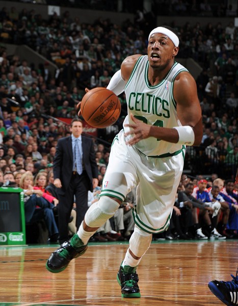 米体：法国电视台取消转播年轻人vs里尔，因前者胸前广告违规（米体：因年轻人胸前广告违规，法国电视台叫停其与里尔之战转播）