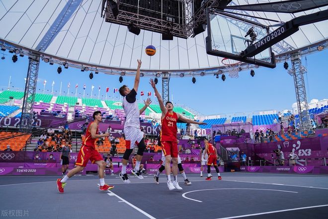 涨价了！湖人追求琼斯导致联盟普遍认为他值两个首轮（湖人追求让琼斯身价飙升，联盟普遍认定其值两枚首轮签）