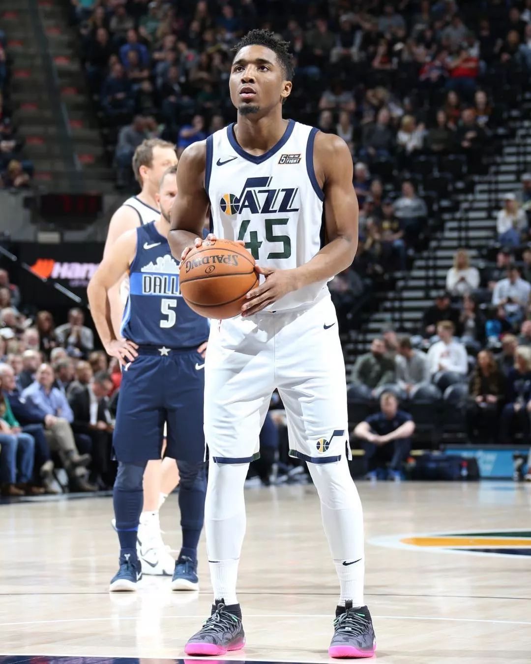 太猛了！随着曼城3-0横扫，英超积分榜如下：枪手仅剩两分优势！（曼城3-0大胜引爆积分榜：阿森纳领先优势仅剩2分）