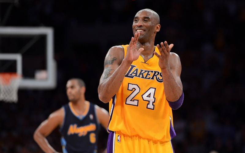 亚历山大-沃克表现不佳，半场颗粒无收（亚历山大-沃克状态低迷，半场零得分）